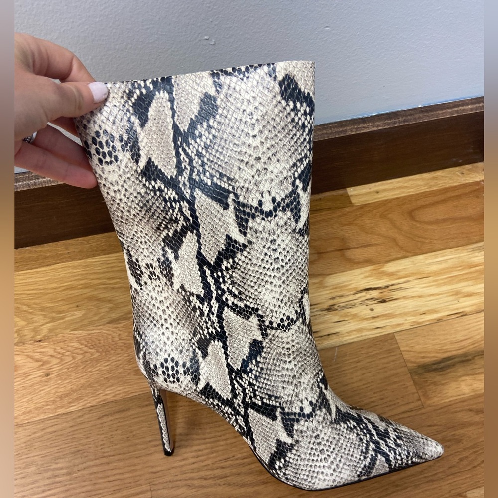 Schutz snake booties